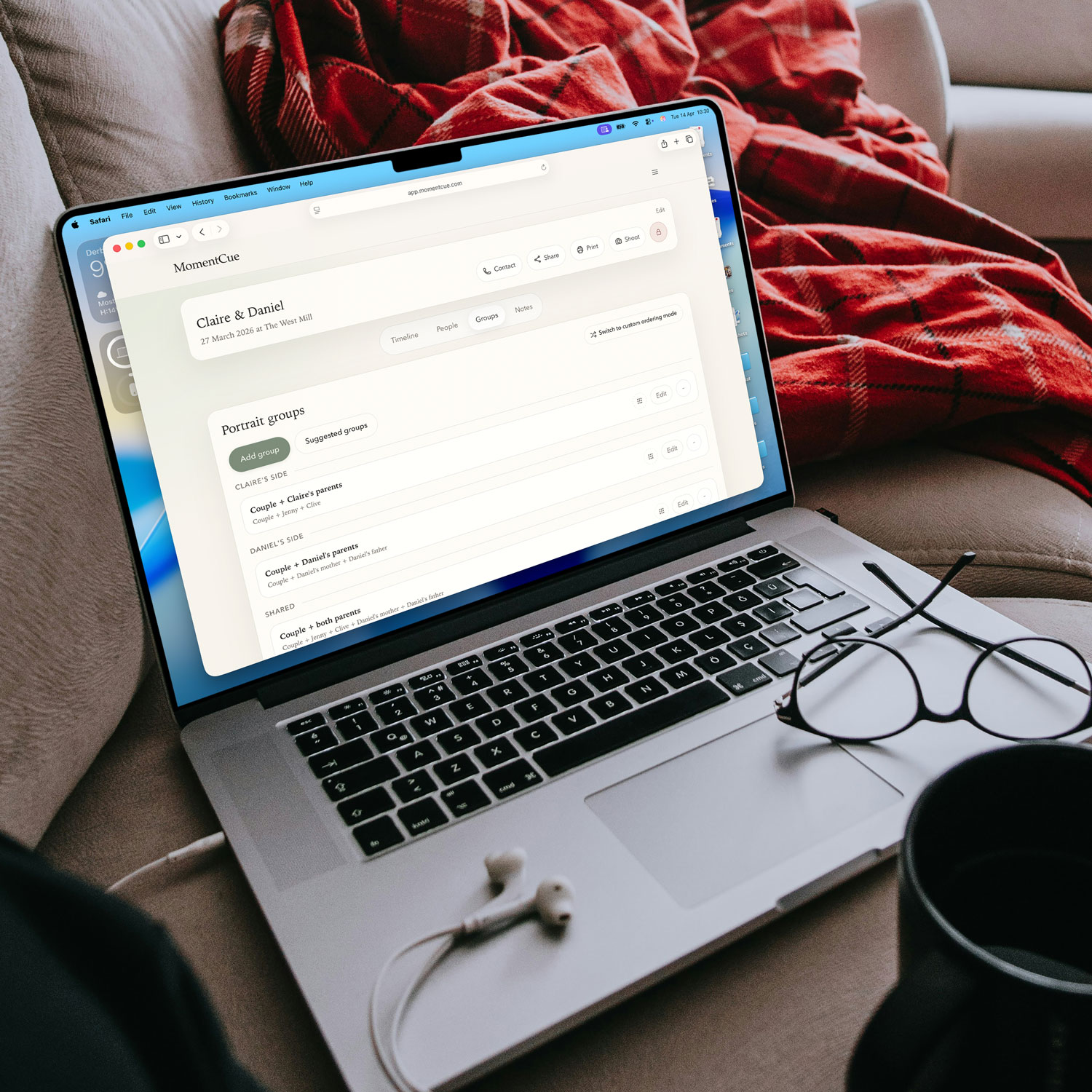 MomentCue ordered family portrait group list displayed on a laptop